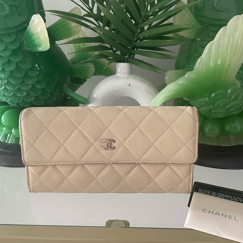 Vintage Chanel flap wallet